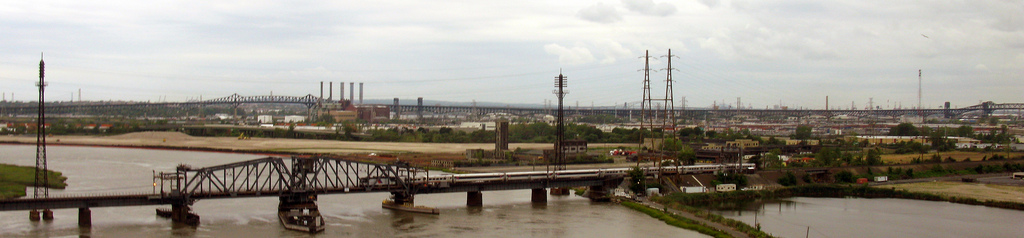 New Jersey's decrepit 103-year-old Portal Bridge. Photo by Andrew Bossi on Flickr.com